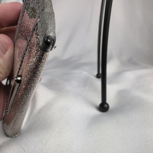 Henri Bendel Silver Glitter Coin and Card Wallet - Picture 6 of 11